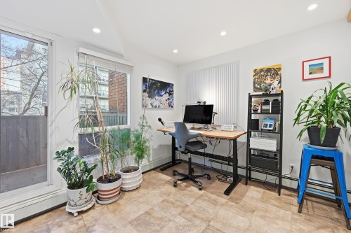 11138 83 Avenue, Edmonton, AB - Indoor Photo Showing Office