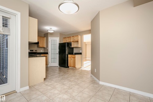 204 178 Bridgeport Boulevard, Leduc, AB - Indoor Photo Showing Kitchen