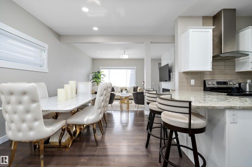 7043 174 Avenue, Edmonton, AB - Indoor Photo Showing Dining Room