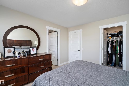 7043 174 Avenue, Edmonton, AB - Indoor Photo Showing Bedroom