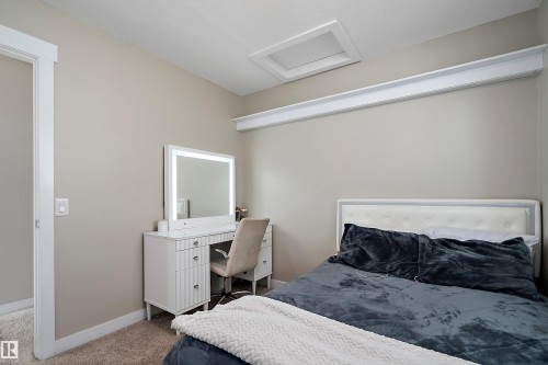 7043 174 Avenue, Edmonton, AB - Indoor Photo Showing Bedroom