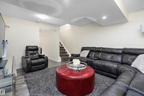 7043 174 Avenue, Edmonton, AB - Indoor