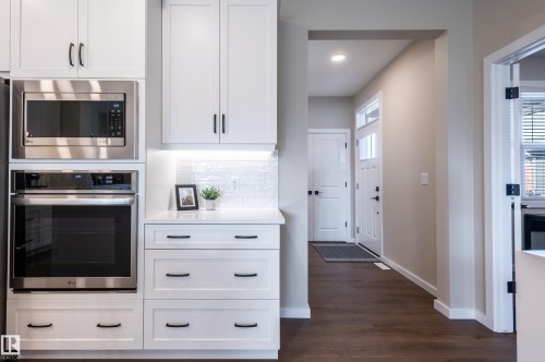 179 Redwing Wynd, St. Albert, AB - Indoor Photo Showing Kitchen