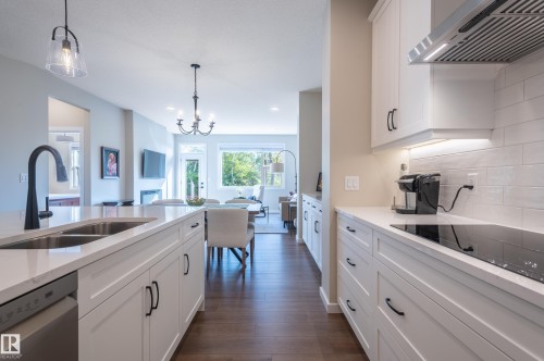 179 Redwing Wynd, St. Albert, AB - Indoor Photo Showing Kitchen With Double Sink With Upgraded Kitchen