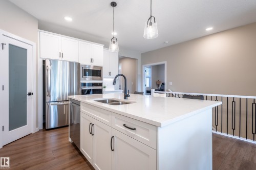 179 Redwing Wynd, St. Albert, AB - Indoor Photo Showing Kitchen With Double Sink With Upgraded Kitchen