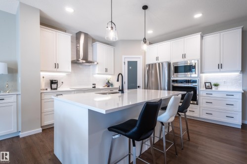 179 Redwing Wynd, St. Albert, AB - Indoor Photo Showing Kitchen With Upgraded Kitchen