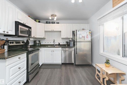 3320 48 Street, Edmonton, AB - Indoor Photo Showing Kitchen