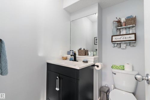 3320 48 Street, Edmonton, AB - Indoor Photo Showing Bathroom