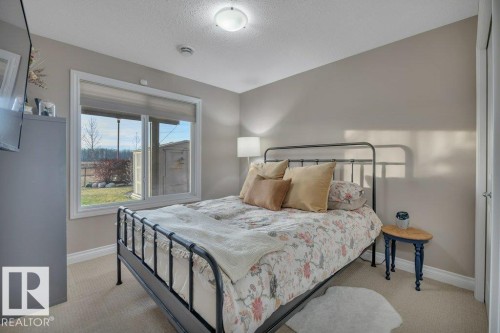 827 Southfork Green, Leduc, AB - Indoor Photo Showing Bedroom