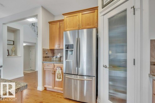 827 Southfork Green, Leduc, AB - Indoor Photo Showing Kitchen