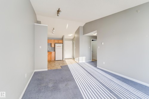 409 151 Edwards Drive Sw, Edmonton, AB - Indoor Photo Showing Other Room