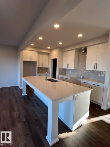 328 173 Avenue, Edmonton, AB - Indoor Photo Showing Kitchen