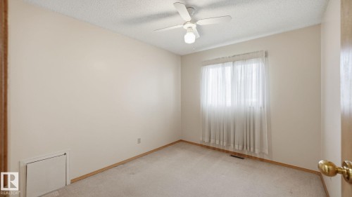 Edmonton, AB - Indoor Photo Showing Other Room