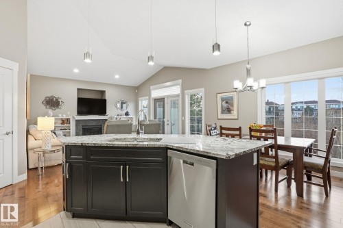 12 3090 Cameron Heights Way, Edmonton, AB - Indoor Photo Showing Other Room