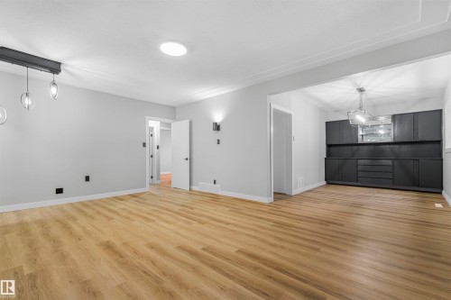 Edmonton, AB - Indoor Photo Showing Other Room