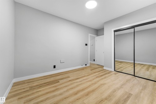 Edmonton, AB - Indoor Photo Showing Other Room