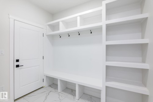 1915 49 Street, Edmonton, AB - Indoor With Storage