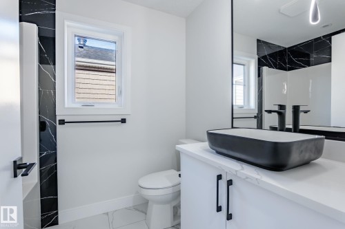 1915 49 Street, Edmonton, AB - Indoor Photo Showing Bathroom