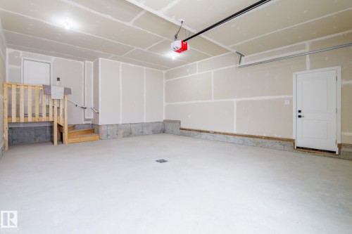 1915 49 Street, Edmonton, AB - Indoor Photo Showing Garage