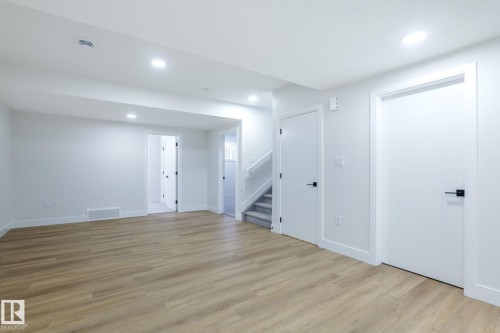 1915 49 Street, Edmonton, AB - Indoor Photo Showing Other Room