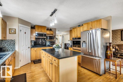3740 29 Street, Edmonton, AB - Indoor Photo Showing Kitchen