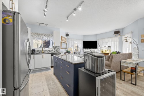 106 8931 156 Street, Edmonton, AB - Indoor Photo Showing Kitchen