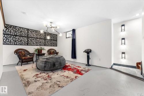 11124 110A Avenue, Edmonton, AB - Indoor Photo Showing Other Room