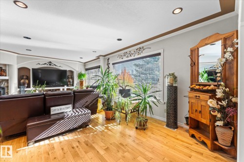 11124 110A Avenue, Edmonton, AB - Indoor Photo Showing Other Room