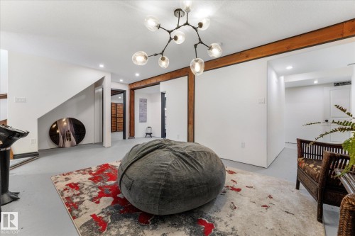 11124 110A Avenue, Edmonton, AB - Indoor Photo Showing Other Room