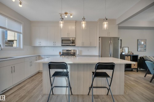 9246 90 Street, Edmonton, AB - Indoor Photo Showing Kitchen With Stainless Steel Kitchen With Upgraded Kitchen
