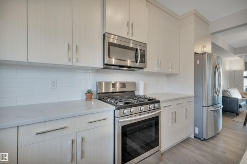 9246 90 Street, Edmonton, AB - Indoor Photo Showing Kitchen With Stainless Steel Kitchen With Upgraded Kitchen
