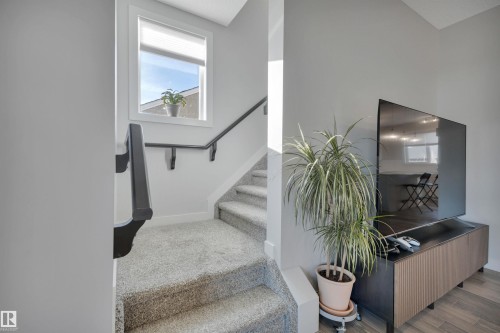 9246 90 Street, Edmonton, AB - Indoor Photo Showing Other Room