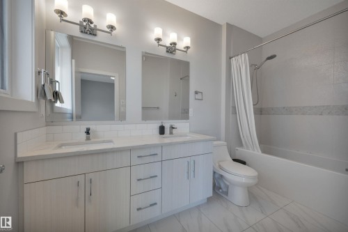 9246 90 Street, Edmonton, AB - Indoor Photo Showing Bathroom