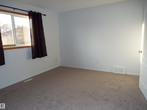 29 Meadowview Drive, Leduc, AB - Indoor Photo Showing Other Room