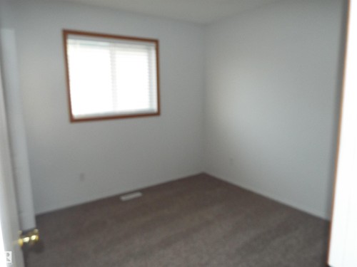29 Meadowview Drive, Leduc, AB - Indoor Photo Showing Other Room