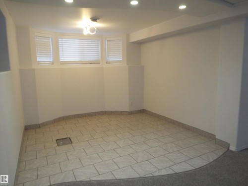 29 Meadowview Drive, Leduc, AB - Indoor Photo Showing Other Room