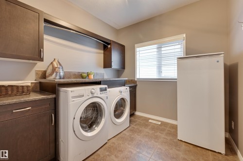 1930 Chapman Road, Edmonton, AB - Indoor Photo Showing Laundry Room