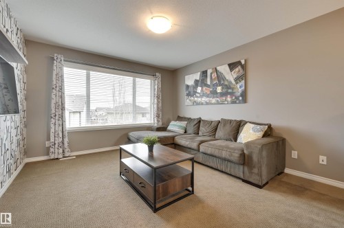 1930 Chapman Road, Edmonton, AB - Indoor Photo Showing Living Room