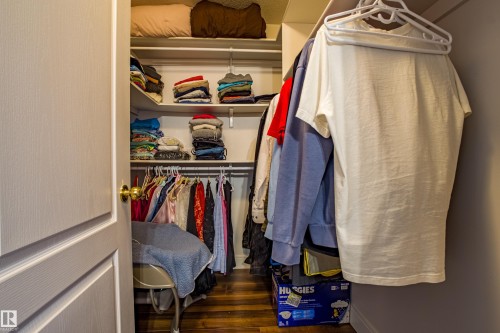 247 Lindsay Crescent, Edmonton, AB - Indoor With Storage