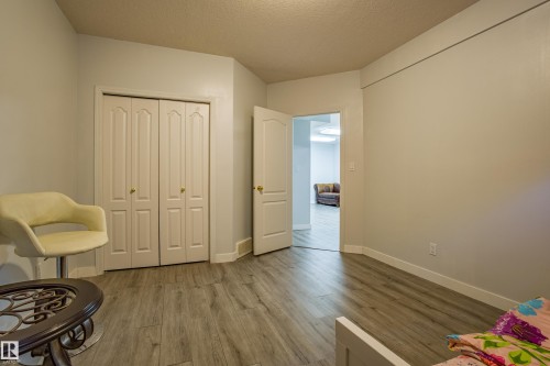 247 Lindsay Crescent, Edmonton, AB - Indoor