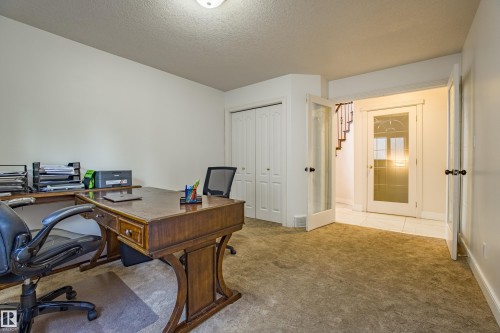 247 Lindsay Crescent, Edmonton, AB - Indoor Photo Showing Office