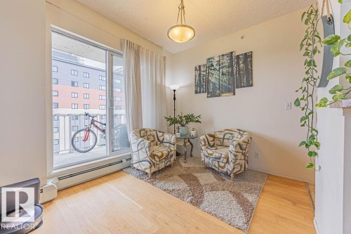 9707 105 Street, Edmonton, AB - Indoor