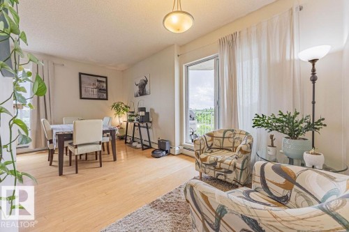 9707 105 Street, Edmonton, AB - Indoor