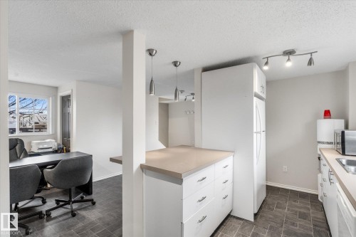 102 3510 Ste. Anne Trail, Rural Lac Ste. Anne County, AB - Indoor Photo Showing Kitchen