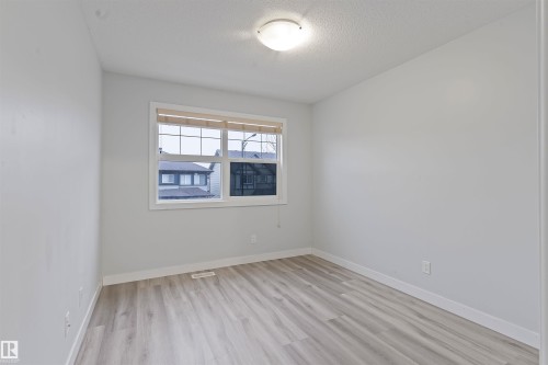 3120 Paisley Road, Edmonton, AB - Indoor Photo Showing Other Room