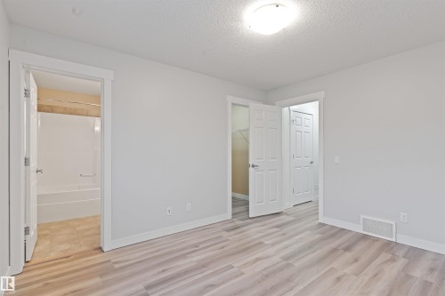 3120 Paisley Road, Edmonton, AB - Indoor Photo Showing Other Room