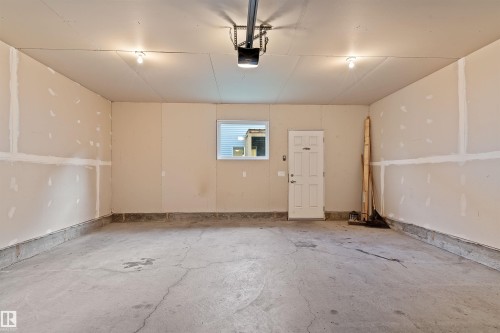 3120 Paisley Road, Edmonton, AB - Indoor