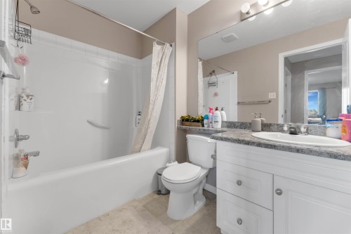 430 111 Edwards Drive, Edmonton, AB - Indoor Photo Showing Bathroom