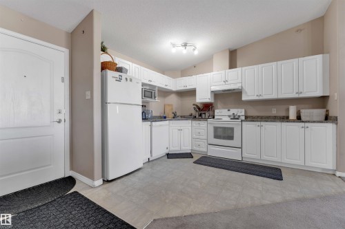 430 111 Edwards Drive, Edmonton, AB - Indoor Photo Showing Kitchen