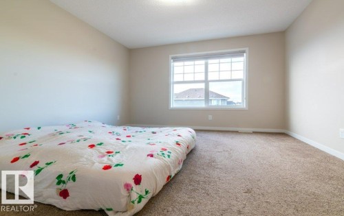2031 52 Street Sw, Edmonton, AB - Indoor Photo Showing Bedroom